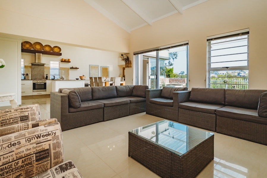 3 Bedroom Property for Sale in Dormehls Drift Western Cape